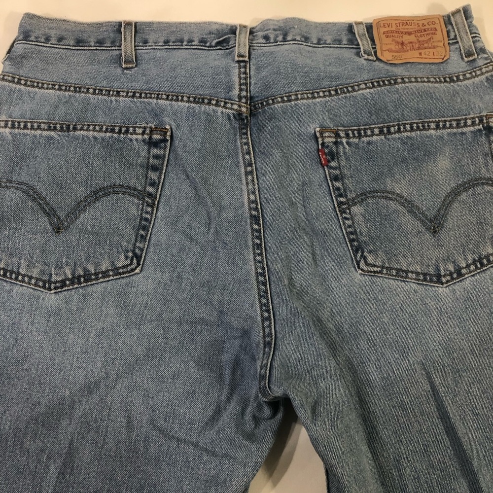 Levis 550 Relaxed Fit Blue Men’s Jeans W42 X L32 Levis Strauss & Co. - Picture 2 of 11